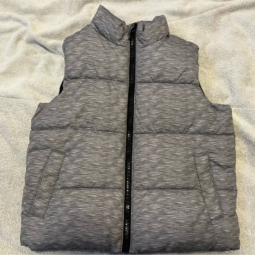 Old Navy Heathered Gray Quilted boys Vest